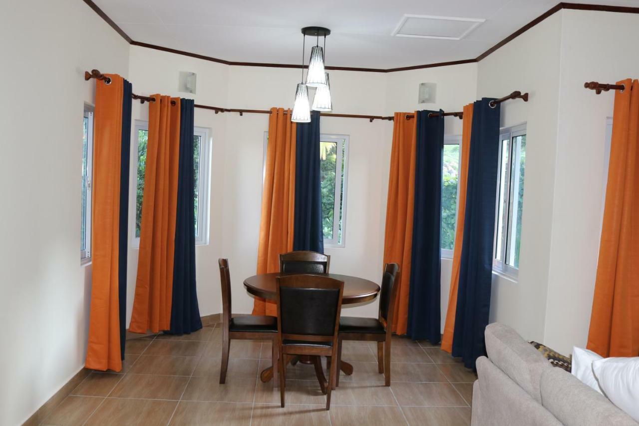 آنس رويال Le Ronce Villa المظهر الخارجي الصورة